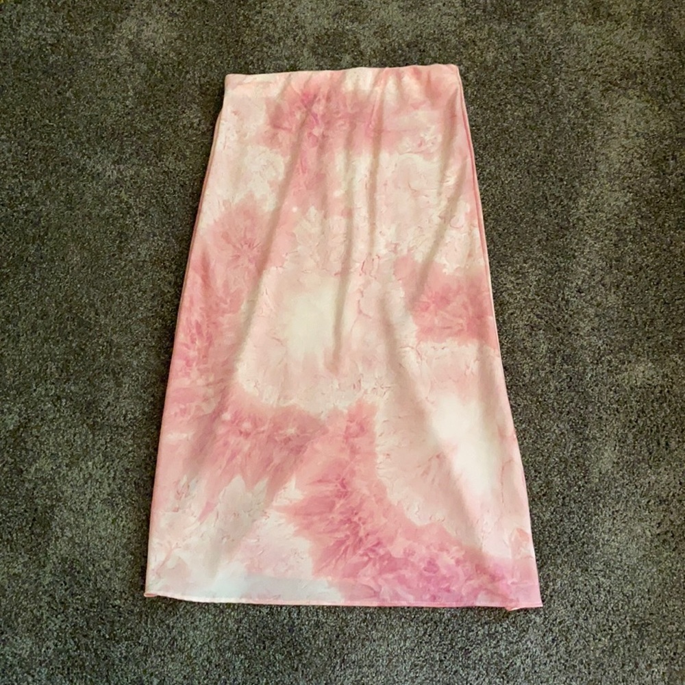 Francesca’s Collections Pink Tie Dye Elastic Waist Midi Skirt